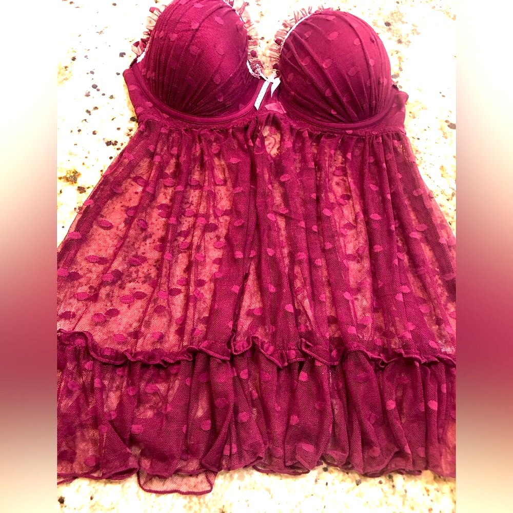 VELVET KITTEN chemise in like new condition.cranberry color. Firm cups Sz 1X